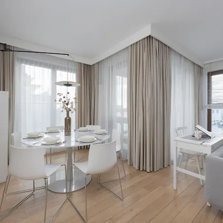 Daire Mokotow Luxury With Parking Air Conditioning By Renters Prestige Varşova